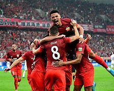 上海海港迎中超关键赛，清晨篮板制胜，气氛紧张，球探报告显示潜力