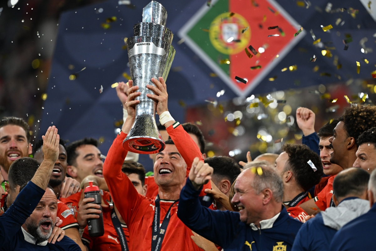 赛地聚焦——欧联国际比赛日热度飙升，密尔沃基雄鹿强势反弹，气氛紧张，控场能力受关注